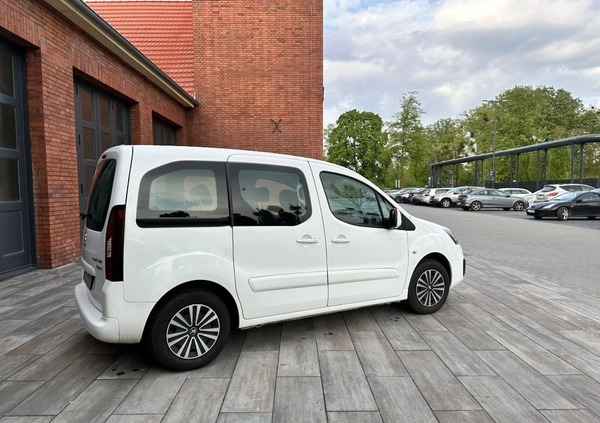 Peugeot Partner cena 32500 przebieg: 115000, rok produkcji 2015 z Chojna małe 56